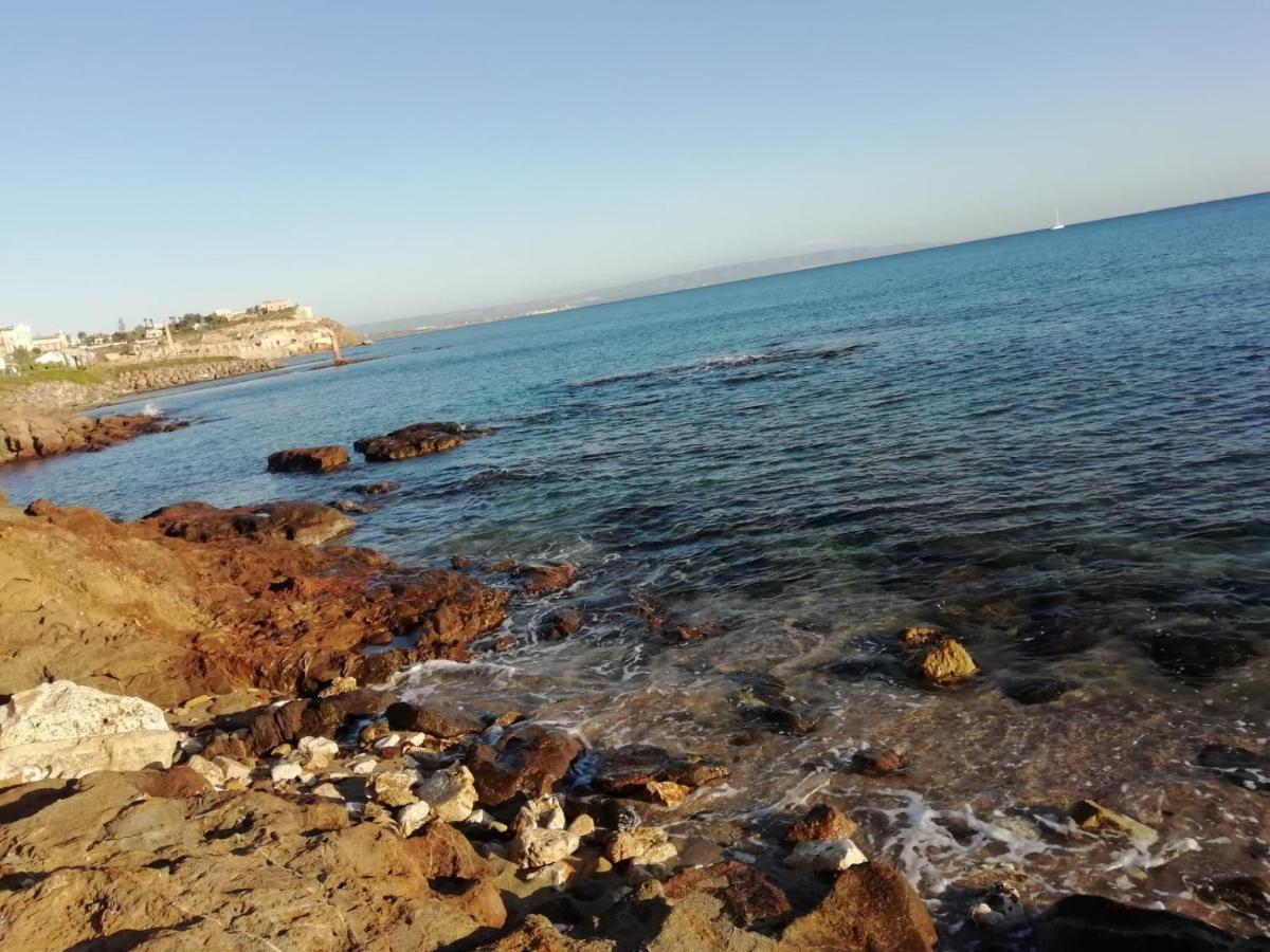 La Trinacria Di Capo Passero Portopalo Di Capo Passero Eksteriør bilde