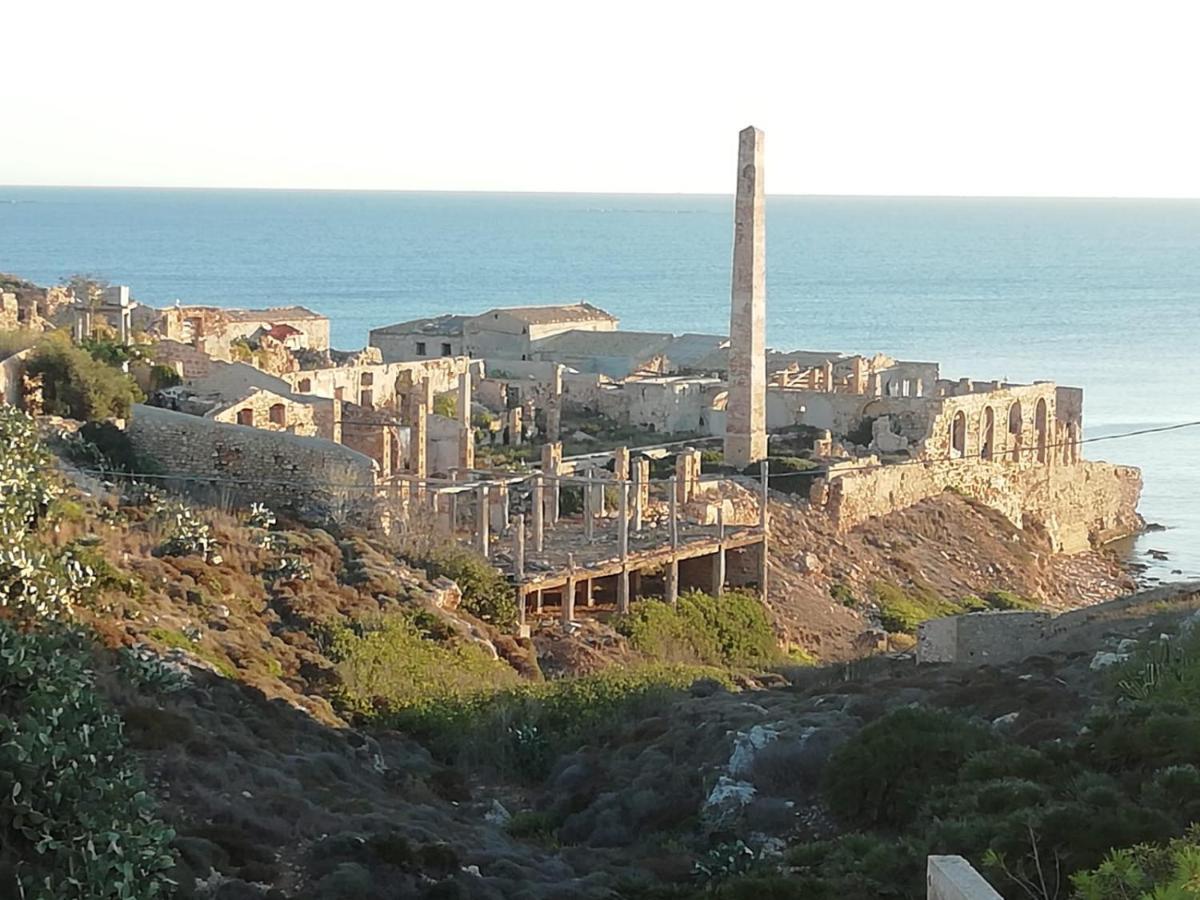 La Trinacria Di Capo Passero Portopalo Di Capo Passero Eksteriør bilde
